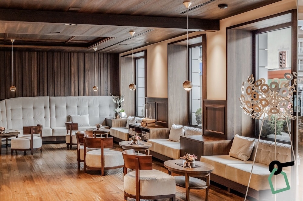 ロビー応接スペース