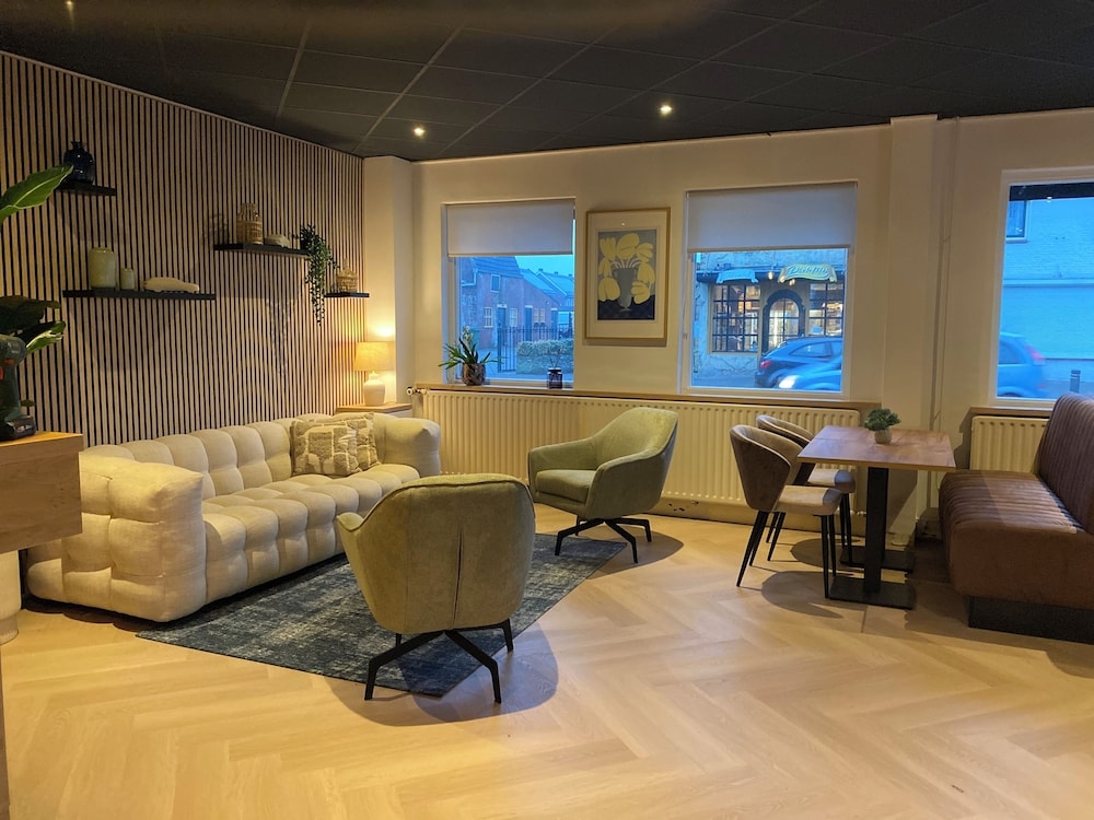 ロビー応接スペース