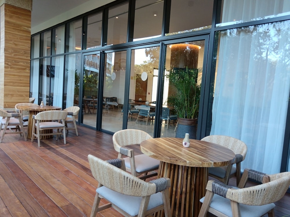 屋外ダイニングエリア