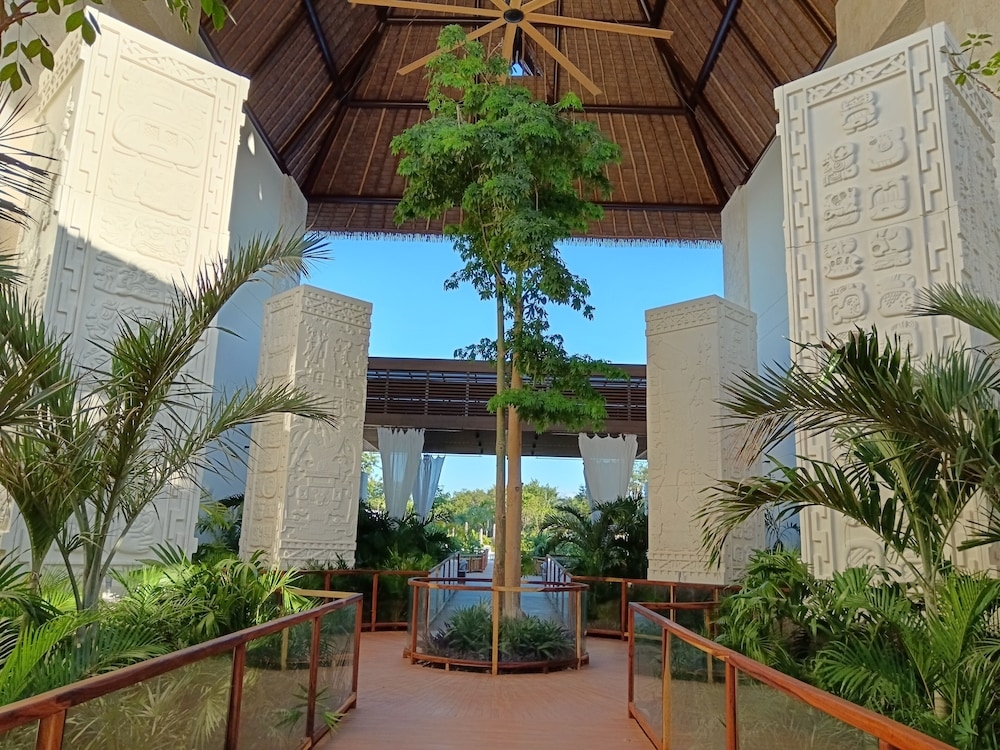 内部エントランス