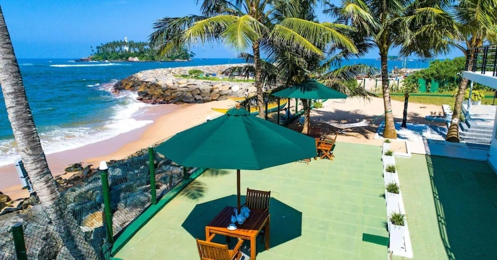 屋外ダイニングエリア