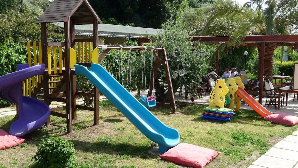 子供用の遊び場 - 屋外