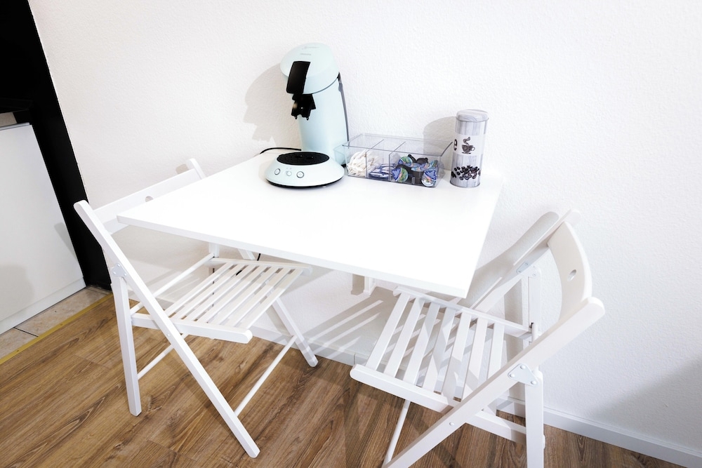 客室内のダイニングエリア