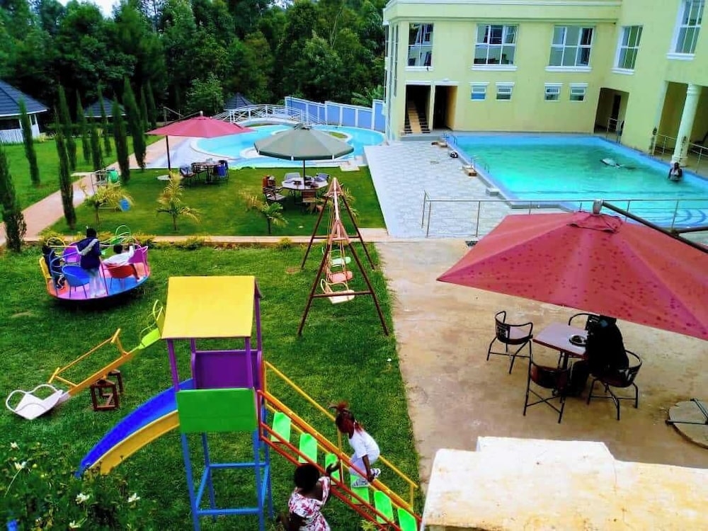 子供用の遊び場 - 屋外