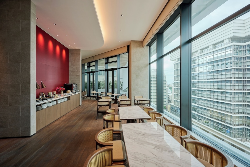 エグゼクティブ ラウンジ