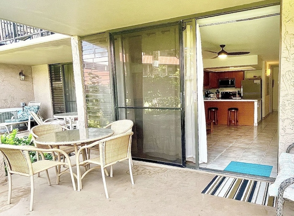 屋外ダイニングエリア