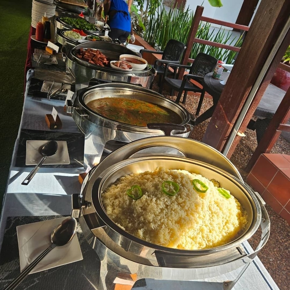 朝食ビュッフェ