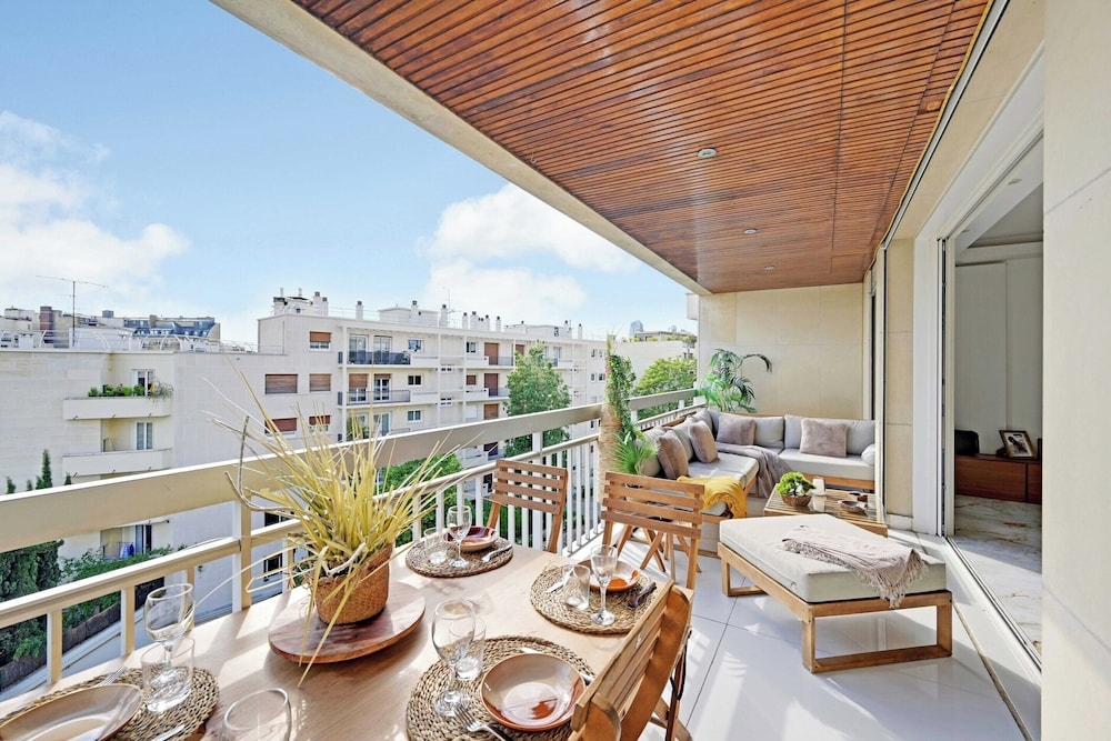 屋外ダイニングエリア