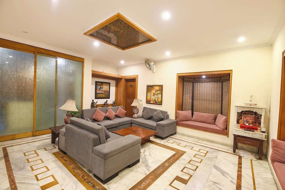 ロビー応接スペース