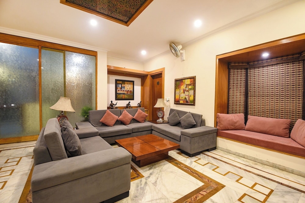 ロビー応接スペース