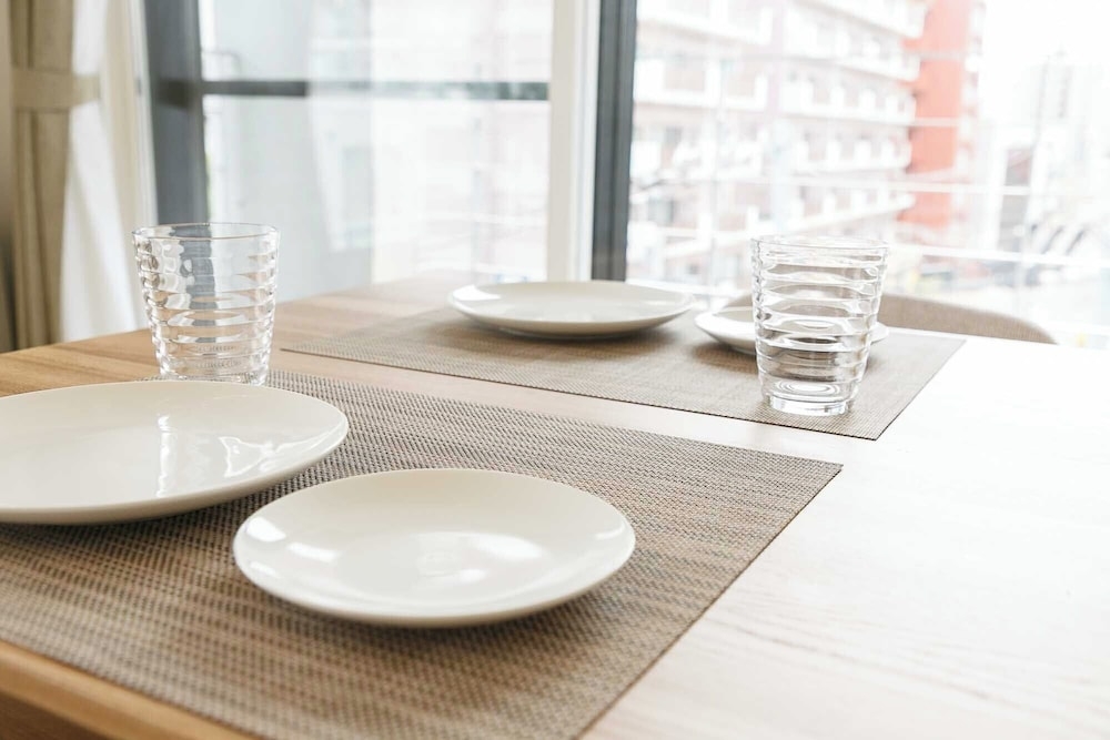 客室内のダイニングエリア