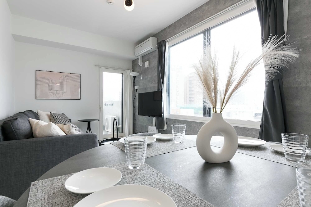 客室内のダイニングエリア