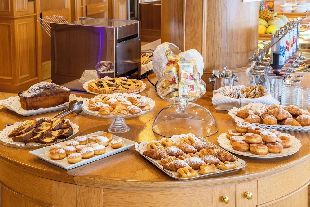 朝食ビュッフェ