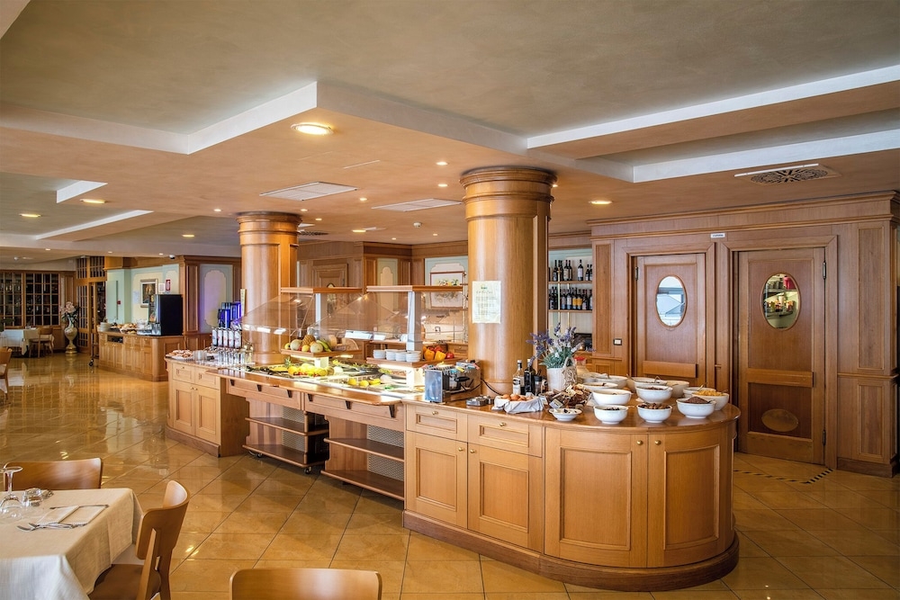 朝食ビュッフェ