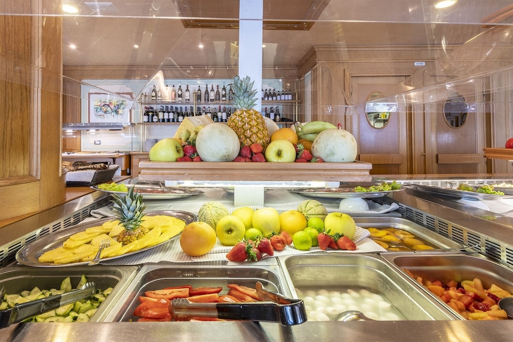 朝食ビュッフェ