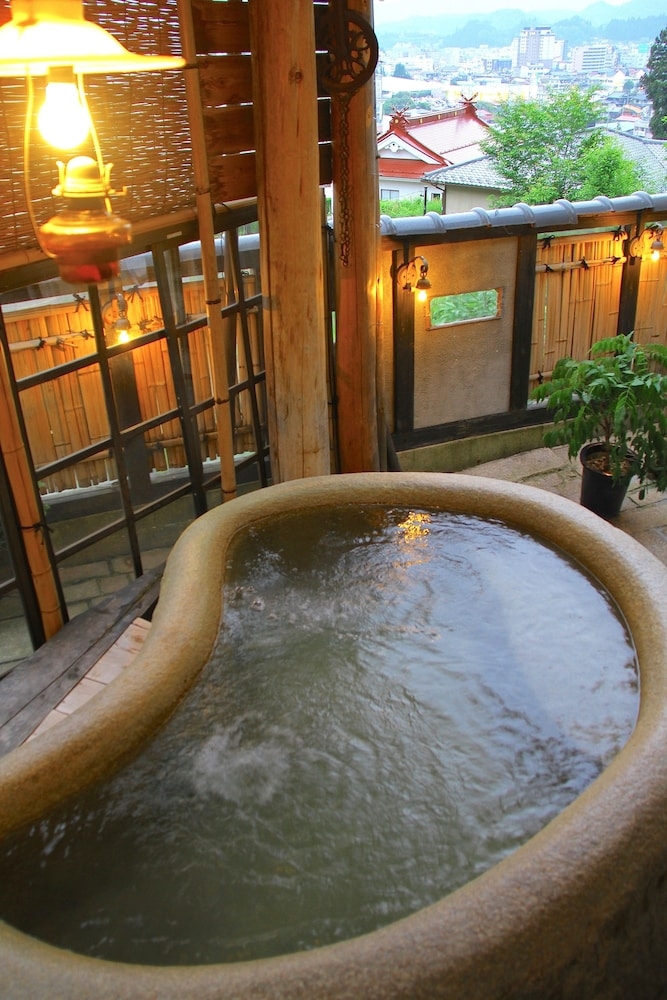 屋外スパ浴槽