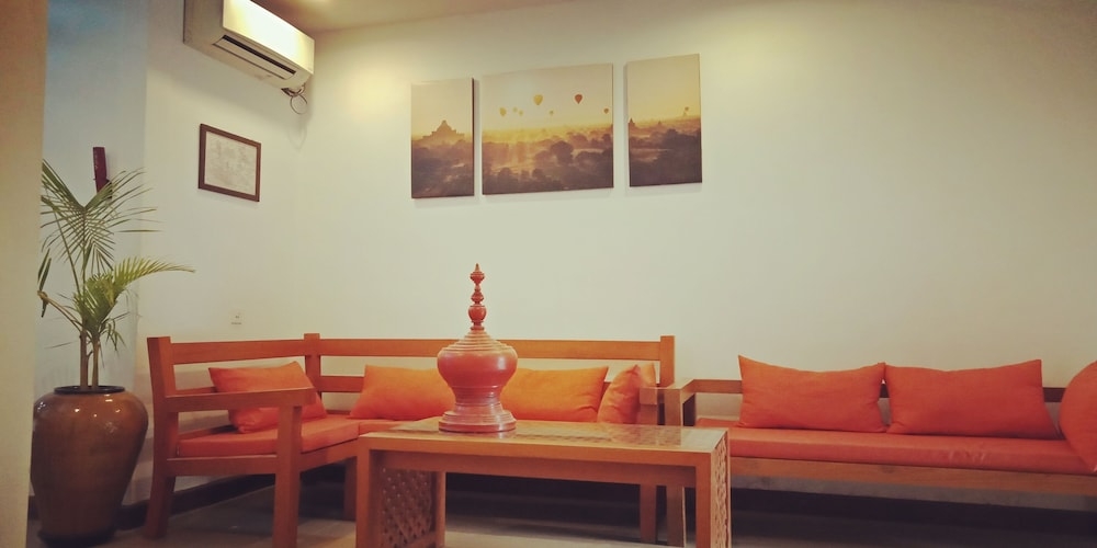 ロビー応接スペース