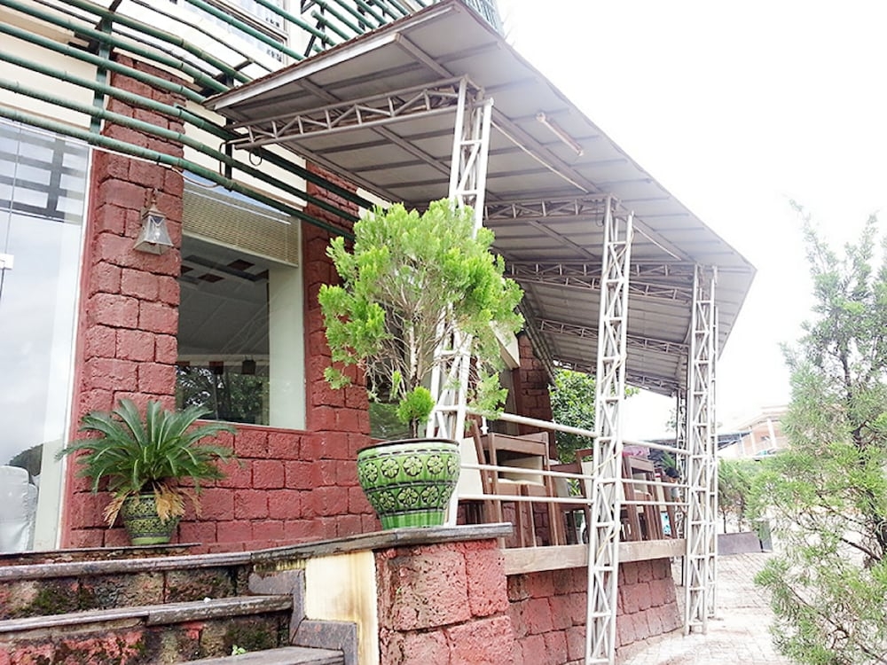 屋外ダイニングエリア