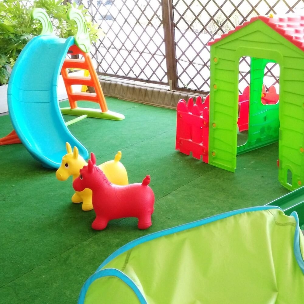 子供用の遊び場 - 屋内