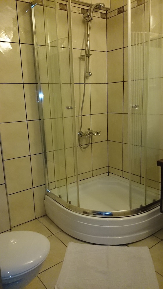 バスルームのシャワー