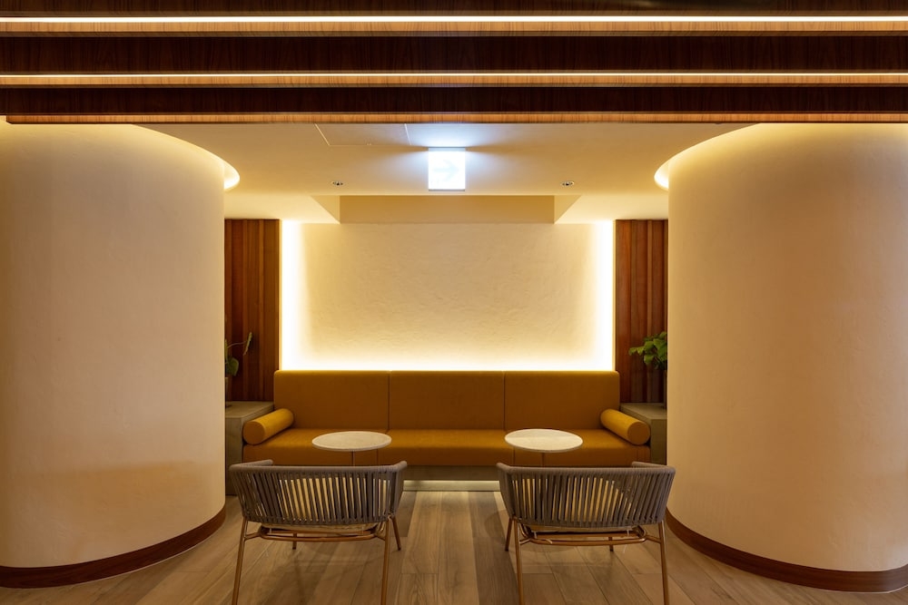 ロビーラウンジ