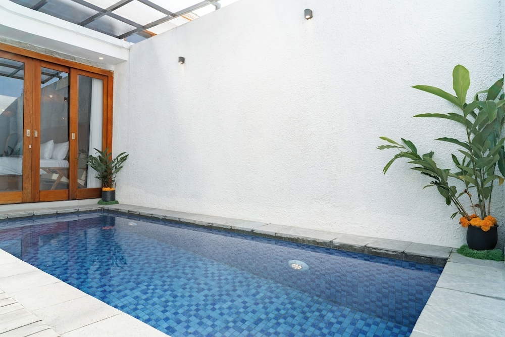 プライベートプール