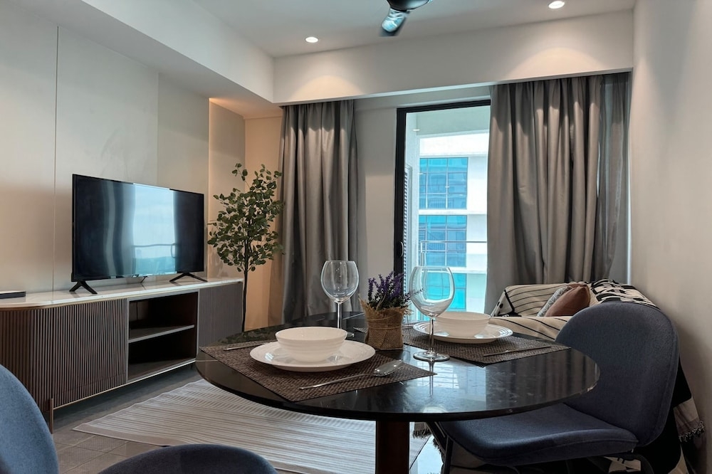 客室内のダイニングエリア