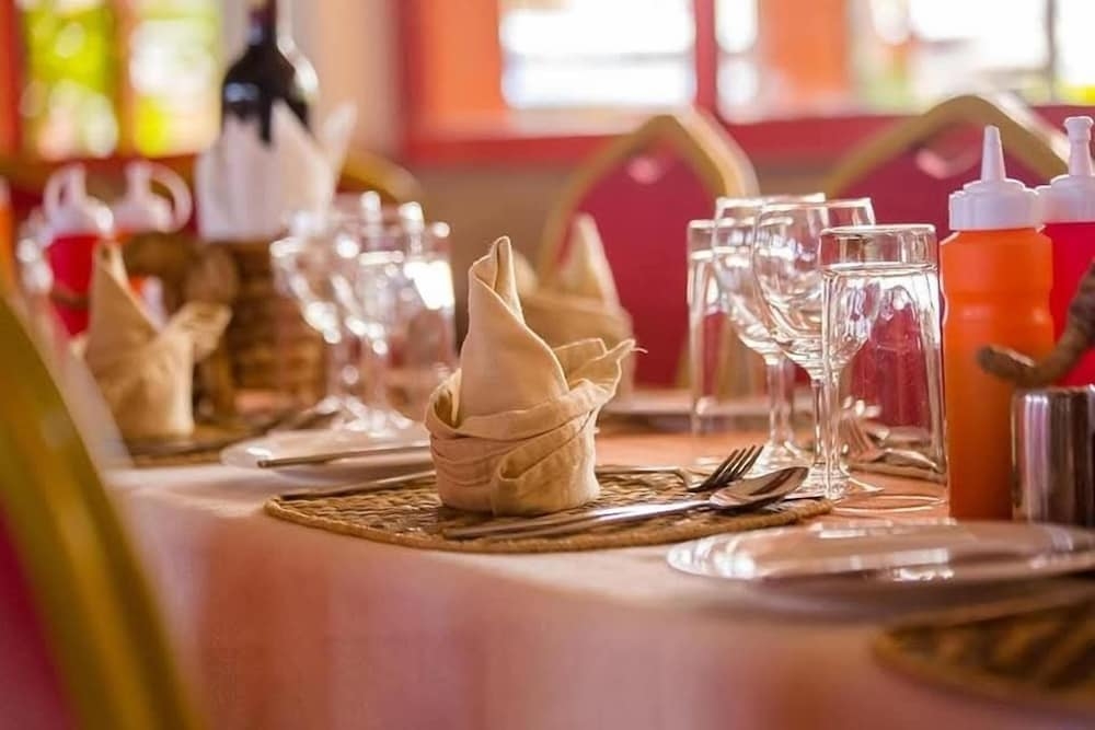 客室内のダイニングエリア