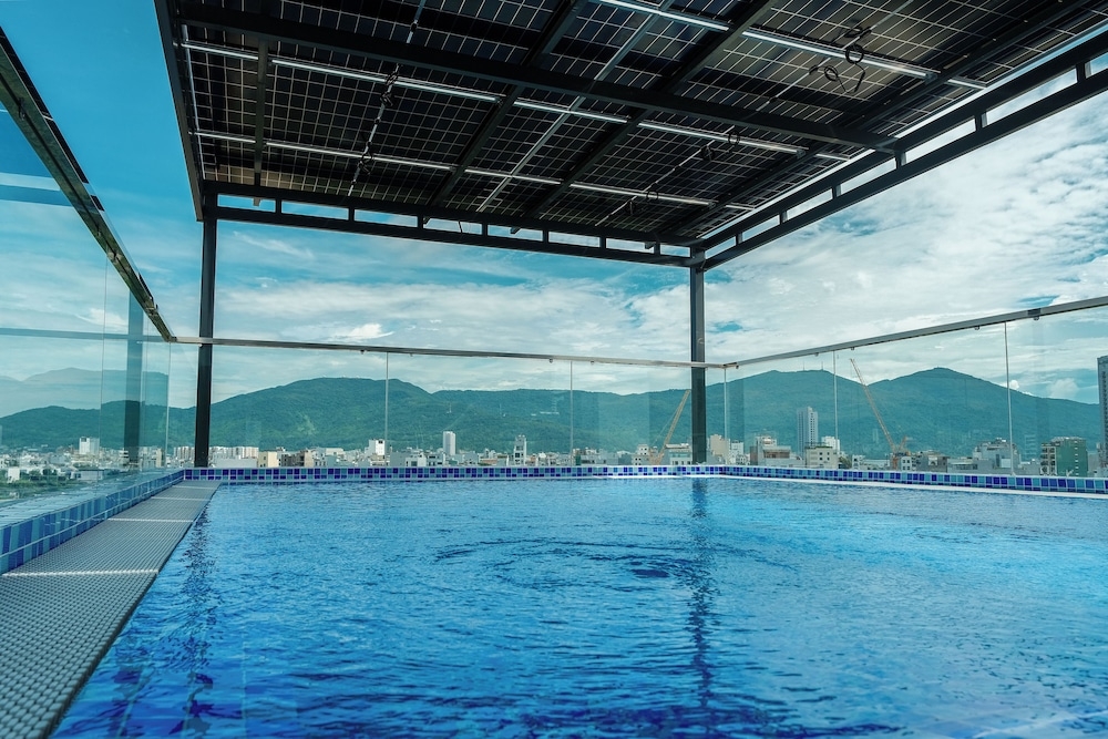 屋上プール