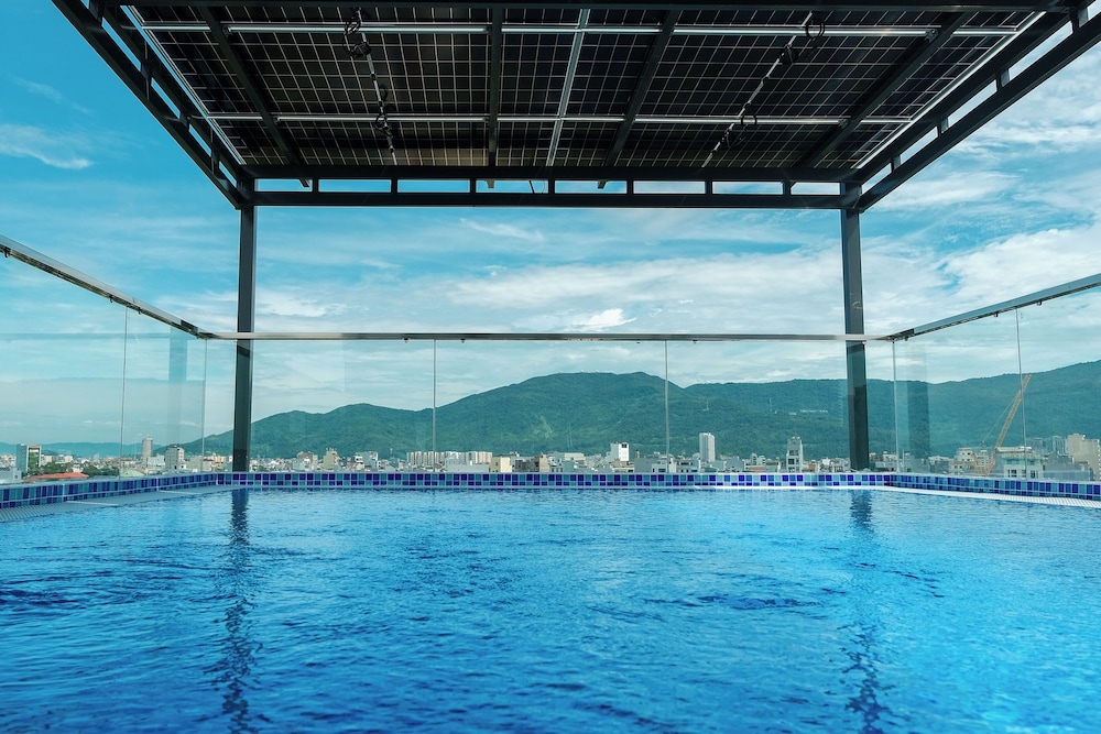 屋上プール