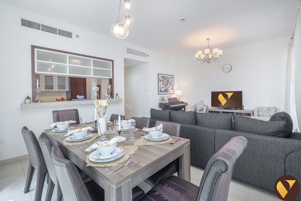 客室内のダイニングエリア