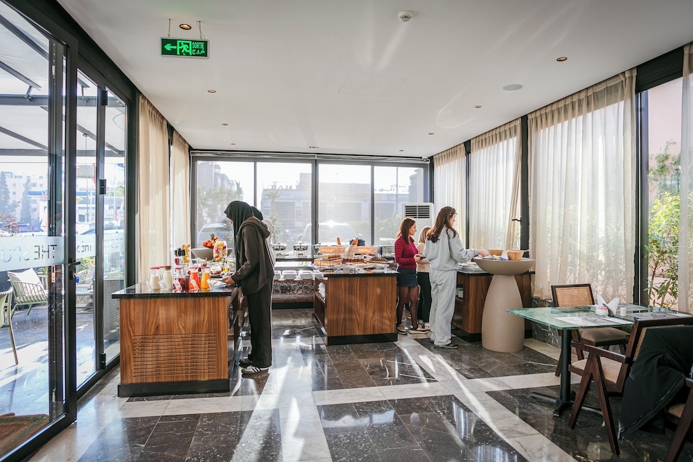 朝食ビュッフェ