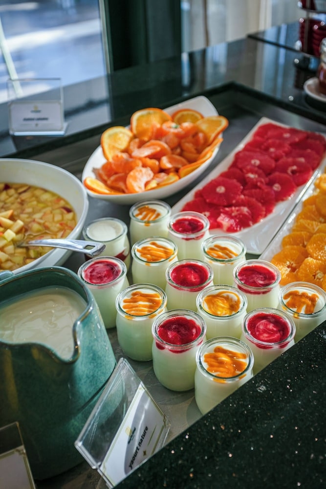 朝食ビュッフェ