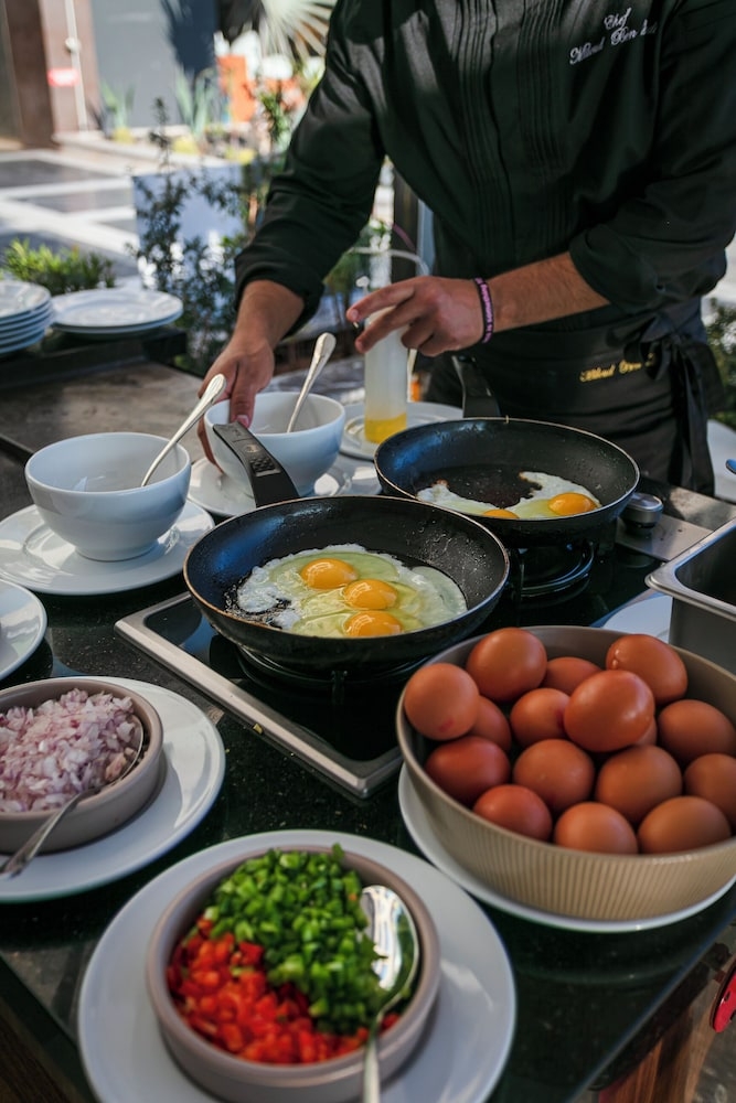 朝食ビュッフェ