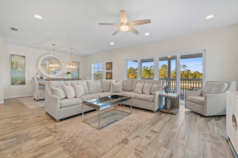 リビング エリア