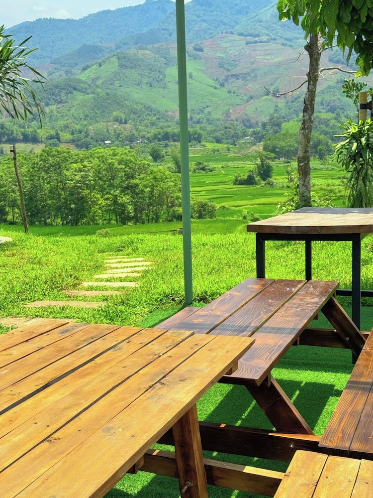 屋外ダイニングエリア