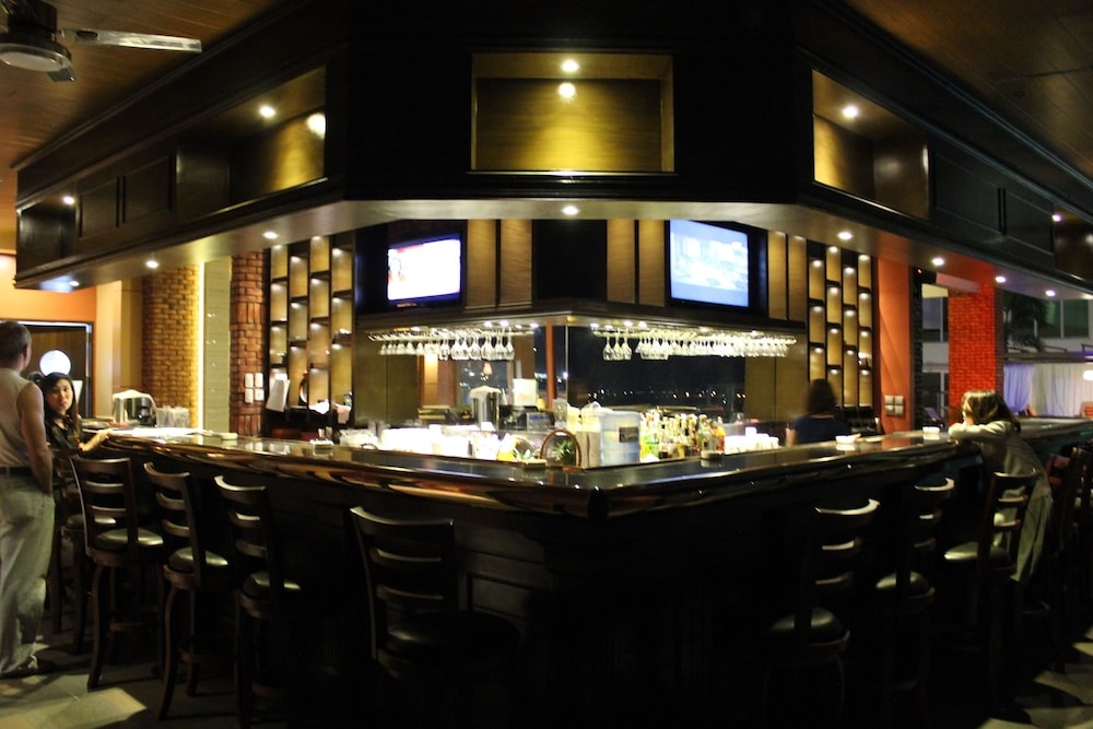 バー (施設内)