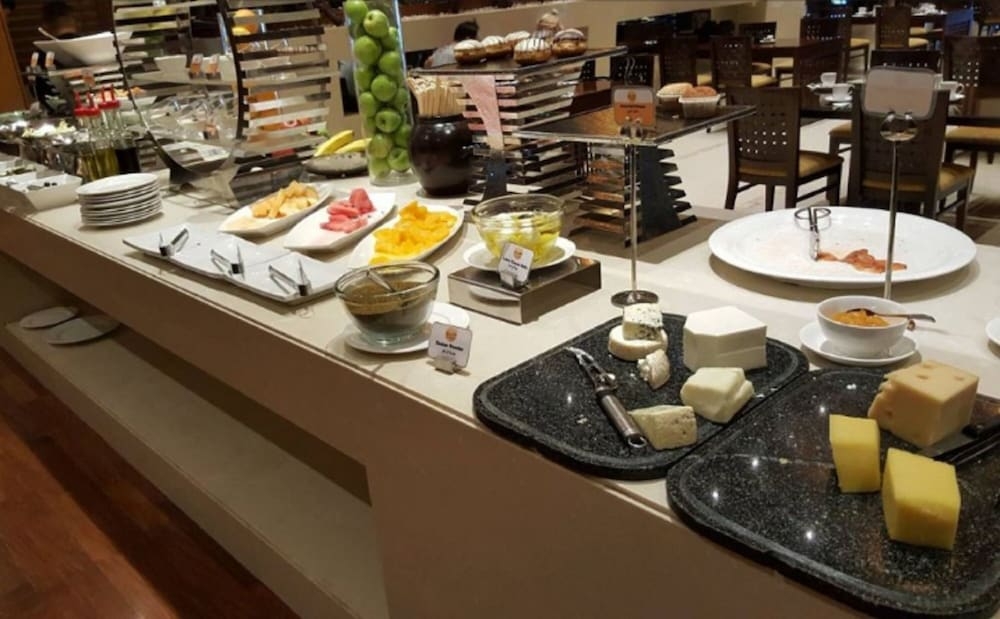 朝食ビュッフェ