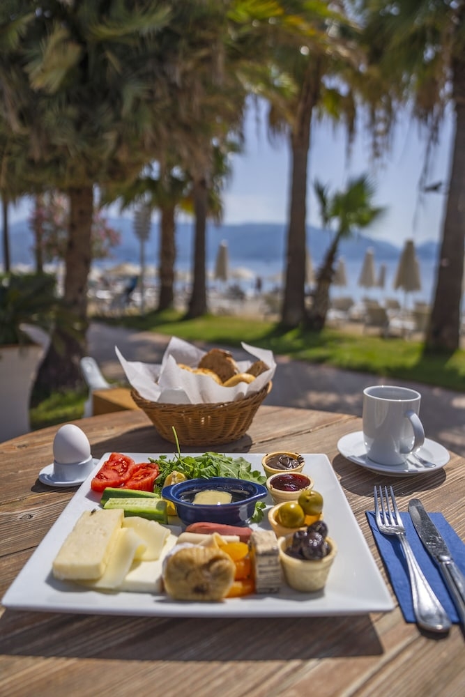 朝食ビュッフェ