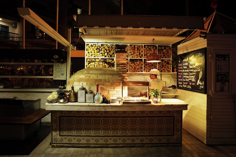 屋外ダイニングエリア