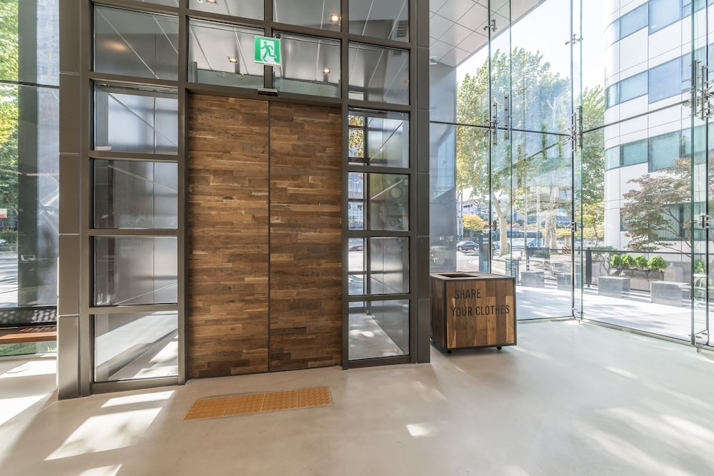 内部エントランス