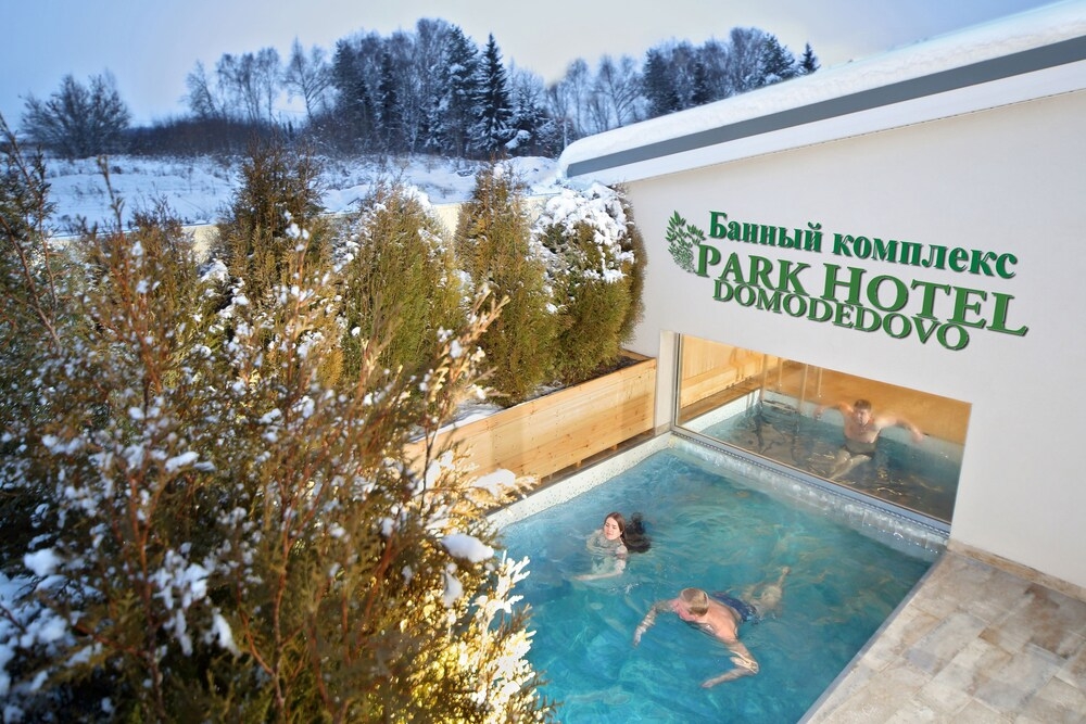 屋内 / 屋外プール