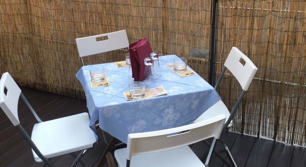 屋外ダイニングエリア