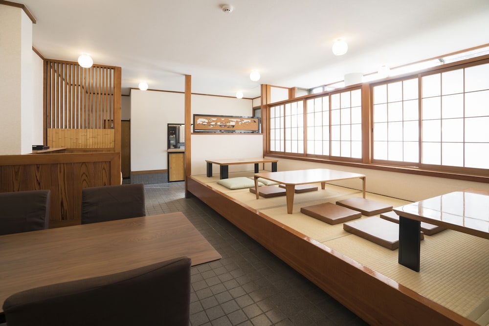 ロビーラウンジ