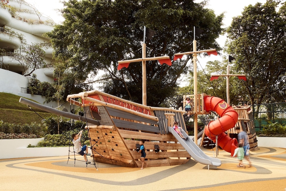 子供用の遊び場 - 屋外