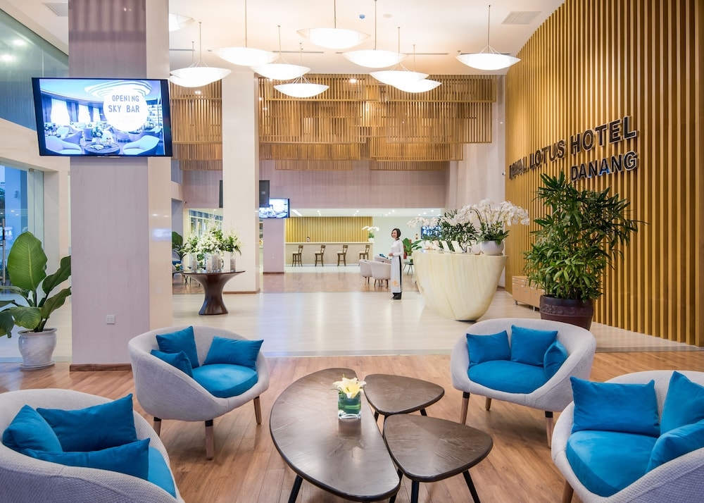 ロビーラウンジ