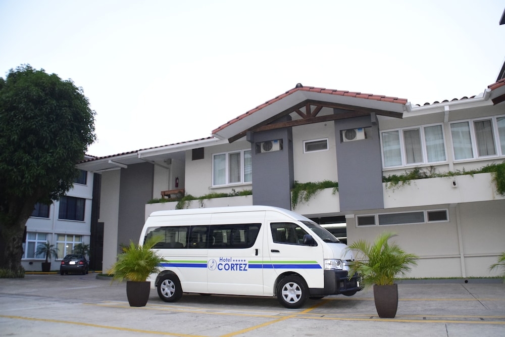 市街地へのシャトル サービス