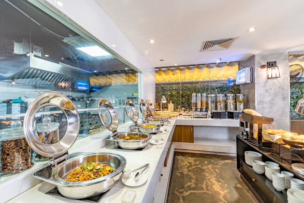 朝食ビュッフェ