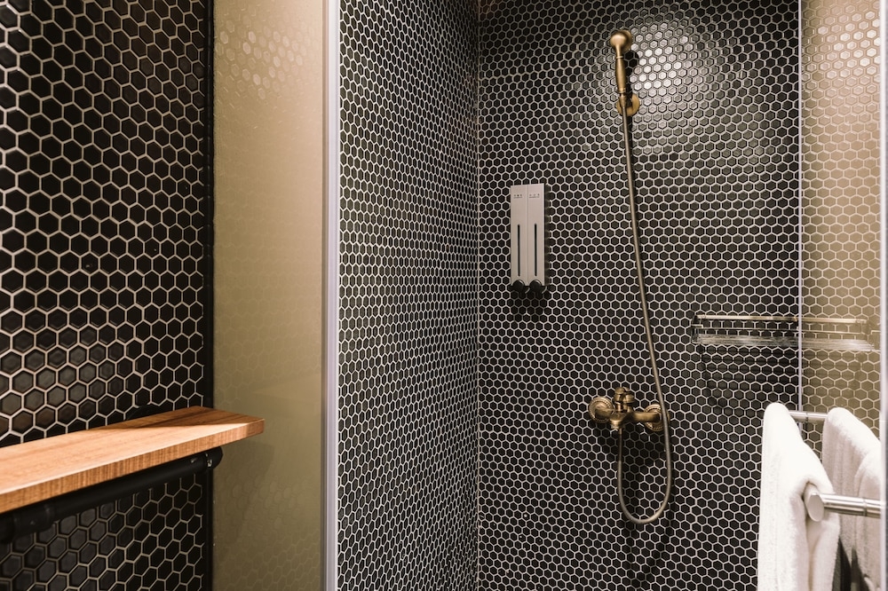 バスルームのシャワー