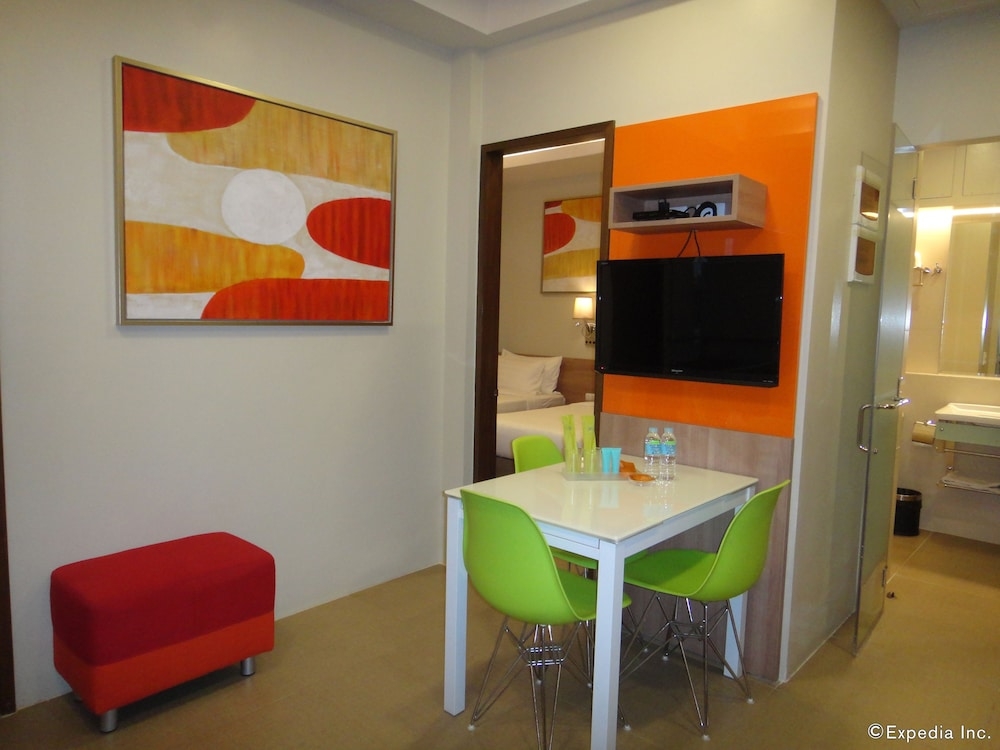 客室内のダイニングエリア